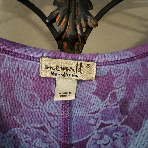 One World Purple embellished Top. Size Small - Picture 4 of 6
